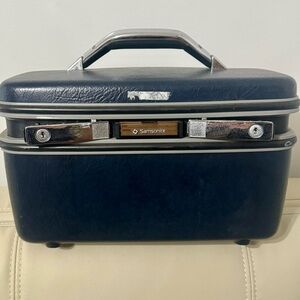 Vintage Samsonite Silhouette Train Case | Hard Shell Makeup Vanity Luggage